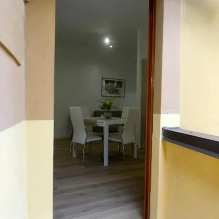 Monna Lisa's House *