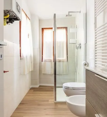 Monna Lisa's House Bolonya