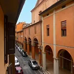 Monna Lisa's House * Bolonia
